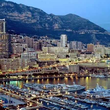 Motel para Casais Luxe Monaco 2*